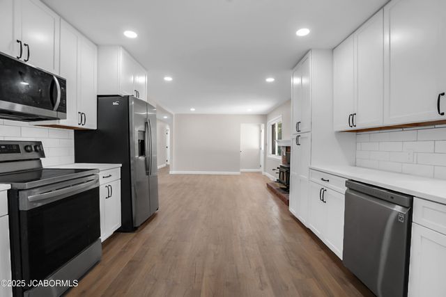 713 BELMONT DRIVE, Jefferson City, MO 65109