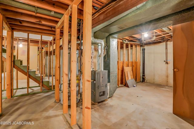 713 BELMONT DRIVE, Jefferson City, MO 65109