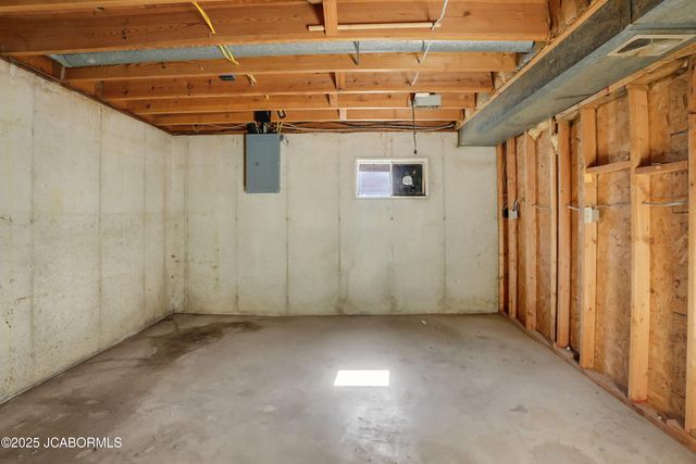 713 BELMONT DRIVE, Jefferson City, MO 65109