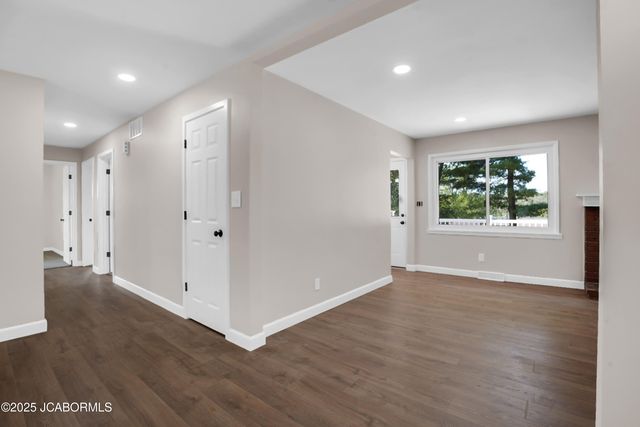 713 BELMONT DRIVE, Jefferson City, MO 65109