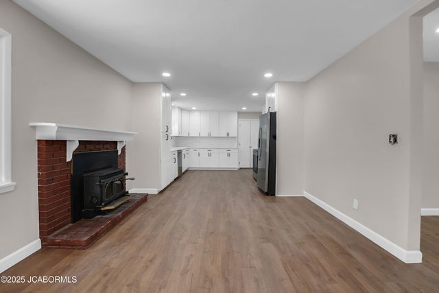 713 BELMONT DRIVE, Jefferson City, MO 65109