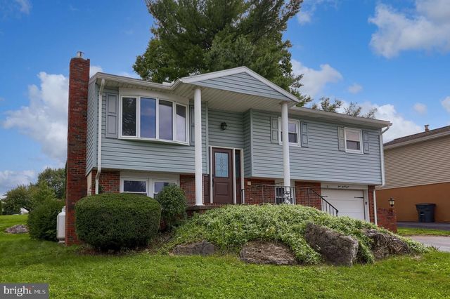 131 S OAK ST, Lititz, PA 17543