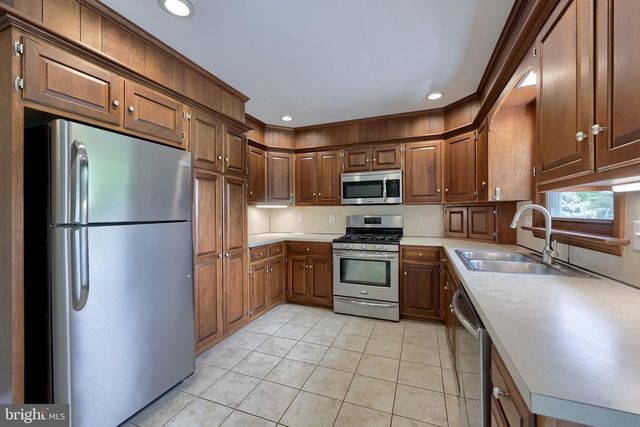 131 S OAK ST, Lititz, PA 17543