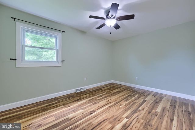 131 S OAK ST, Lititz, PA 17543