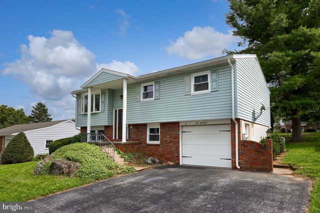 131 S OAK ST, Lititz, PA 17543