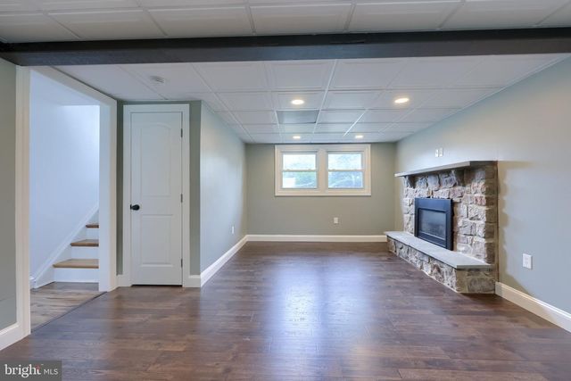 131 S OAK ST, Lititz, PA 17543