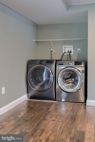 131 S OAK ST, Lititz, PA 17543