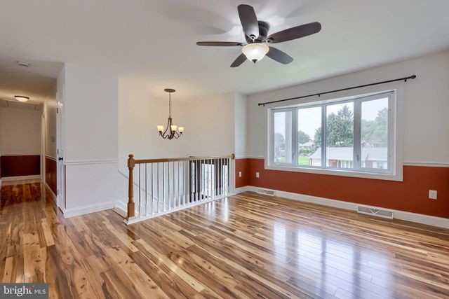 131 S OAK ST, Lititz, PA 17543