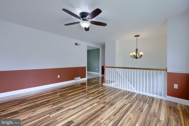 131 S OAK ST, Lititz, PA 17543