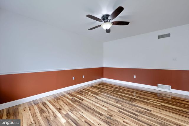 131 S OAK ST, Lititz, PA 17543