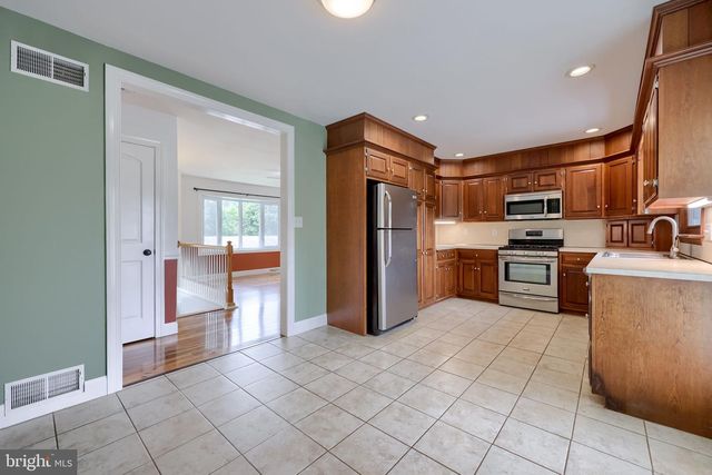131 S OAK ST, Lititz, PA 17543
