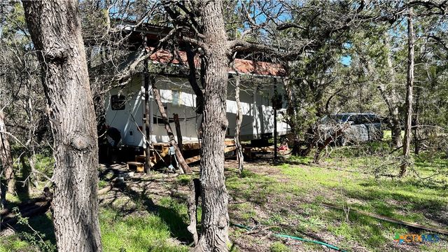 907 Deertrail Drive, San Marcos, TX 78666