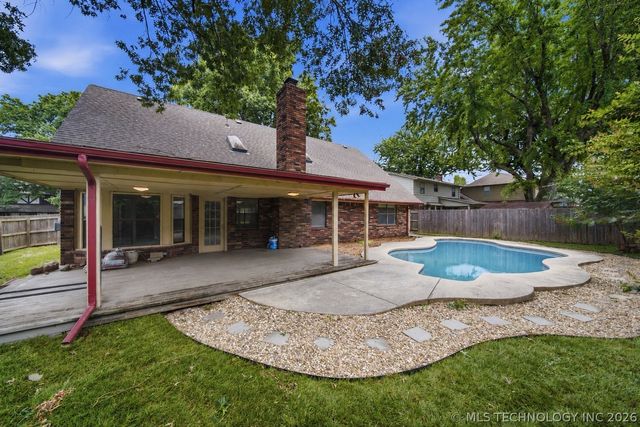 2605 W Urbana Street, Broken Arrow, OK 74012