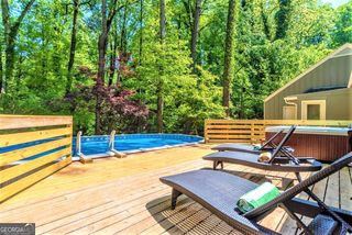 2885 Duke Of Gloucester, East Point, GA 30344