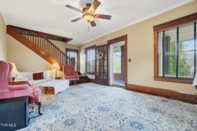 15 South Proctor Circle, Big Stone Gap, VA 24219