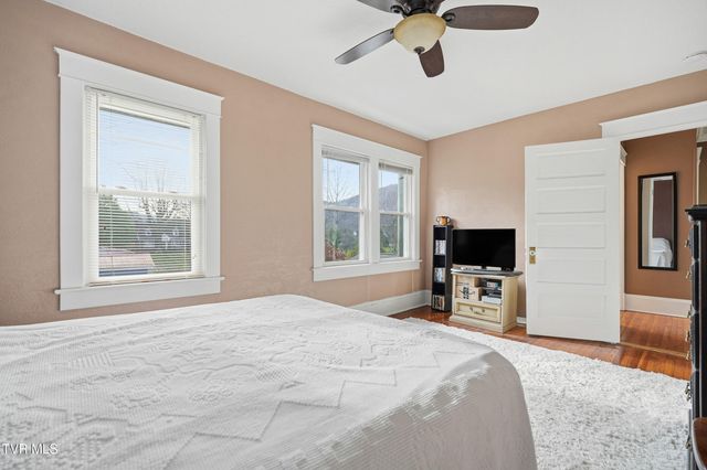 15 South Proctor Circle, Big Stone Gap, VA 24219