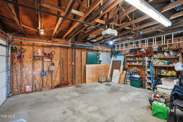 15 South Proctor Circle, Big Stone Gap, VA 24219