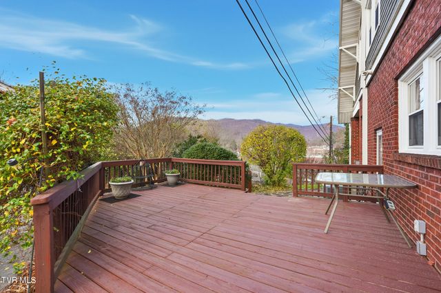 15 South Proctor Circle, Big Stone Gap, VA 24219