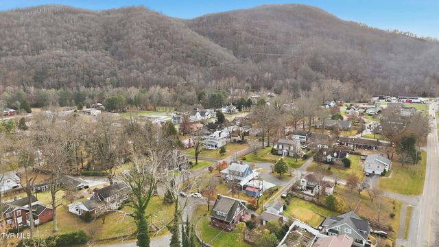 15 South Proctor Circle, Big Stone Gap, VA 24219