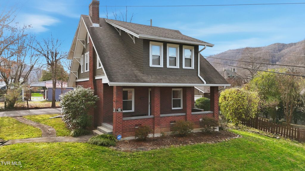 15 South Proctor Circle, Big Stone Gap, VA 24219