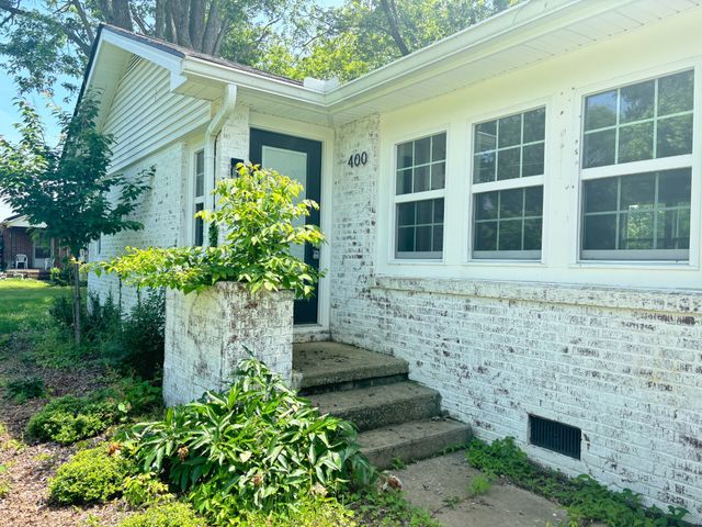 400 Circle Dr, Estill Springs, TN 37330