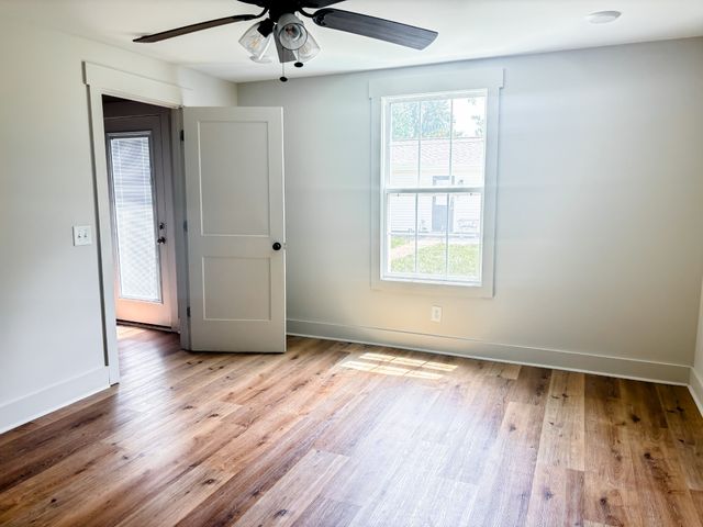 400 Circle Dr, Estill Springs, TN 37330