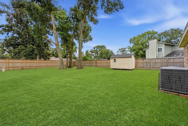 17607 Possums Run Drive, Humble, TX 77396