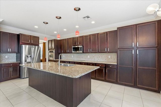 9572 Phipps Lane, Wellington, FL 33414