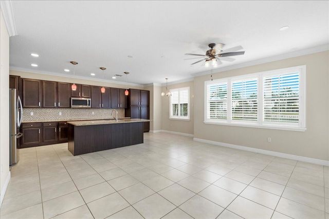 9572 Phipps Lane, Wellington, FL 33414