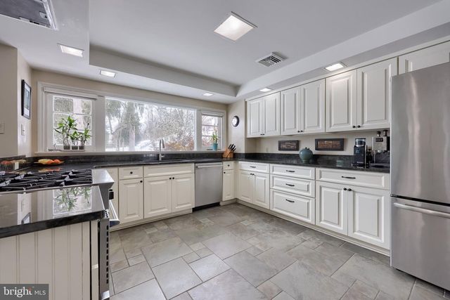 1201 BROCKIE DR, York, PA 17403