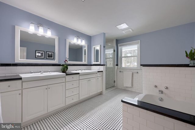 1201 BROCKIE DR, York, PA 17403