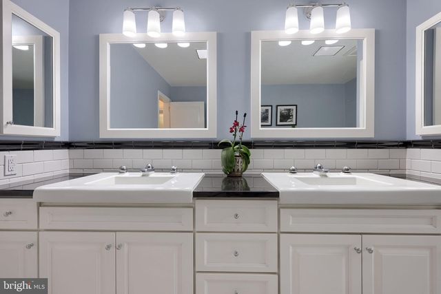 1201 BROCKIE DR, York, PA 17403