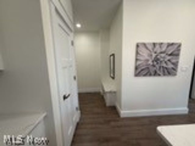 1885 Woodlawn Avenue, Cleveland, OH 44112