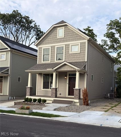 1885 Woodlawn Avenue, Cleveland, OH 44112