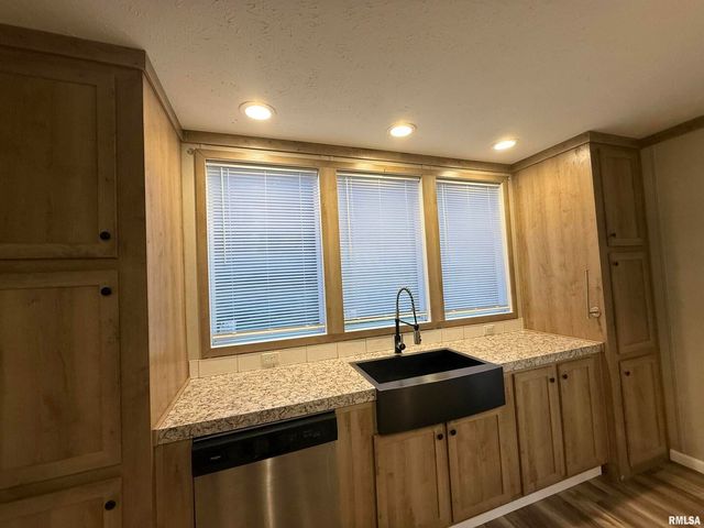 9049 Grassy Road, Marion, IL 62959