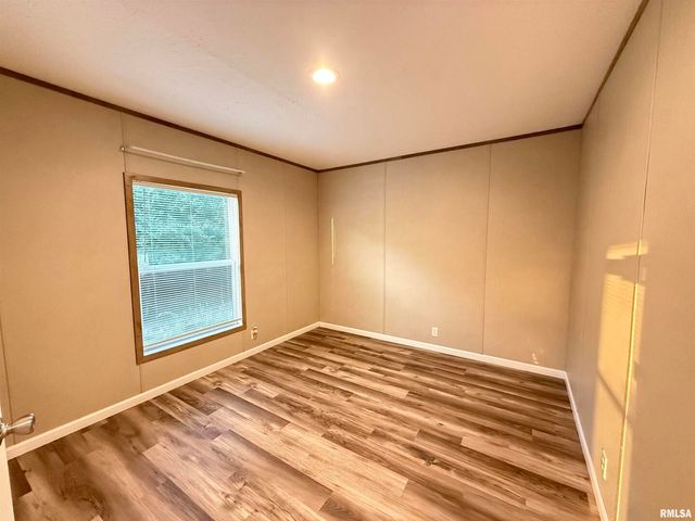 9049 Grassy Road, Marion, IL 62959