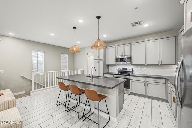 155 N LAKEVIEW Boulevard 227, Chandler, AZ 85225