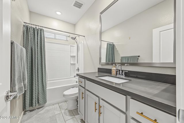 155 N LAKEVIEW Boulevard 227, Chandler, AZ 85225