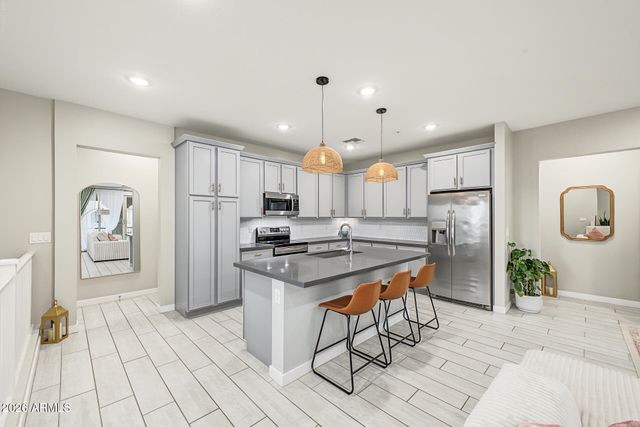 155 N LAKEVIEW Boulevard 227, Chandler, AZ 85225