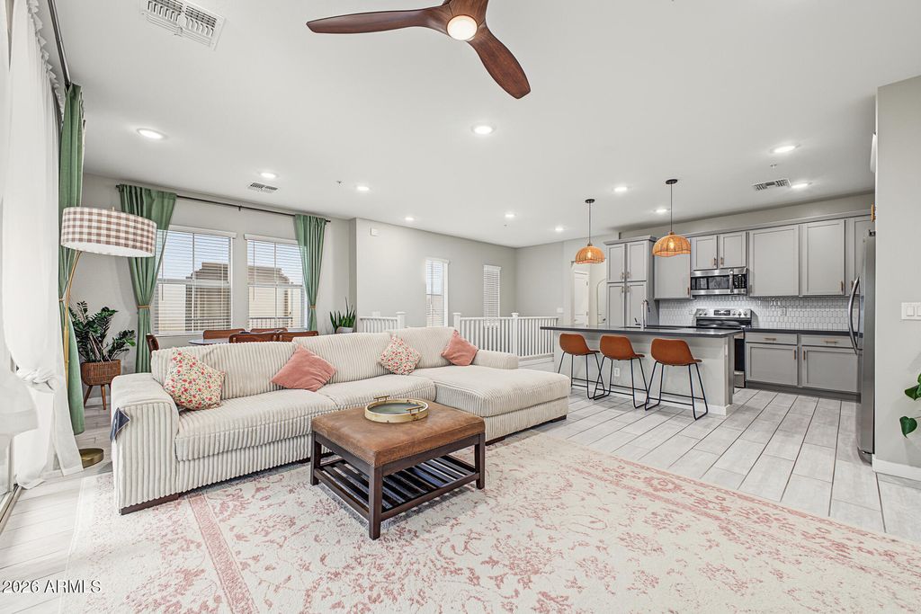 155 N LAKEVIEW Boulevard 227, Chandler, AZ 85225 — photo 5