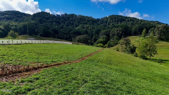 433 California Avenue, Church Hill, TN 37642