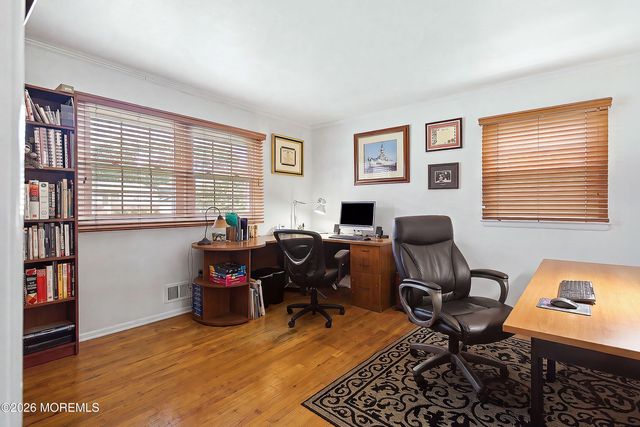 98 Woodridge Avenue, Toms River, NJ 08755
