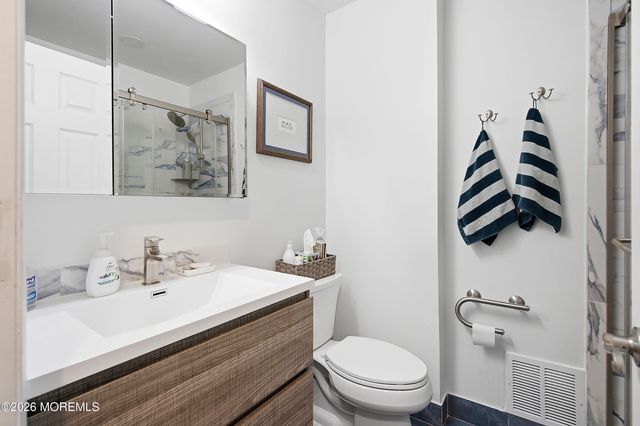 98 Woodridge Avenue, Toms River, NJ 08755