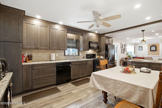 98 Woodridge Avenue, Toms River, NJ 08755
