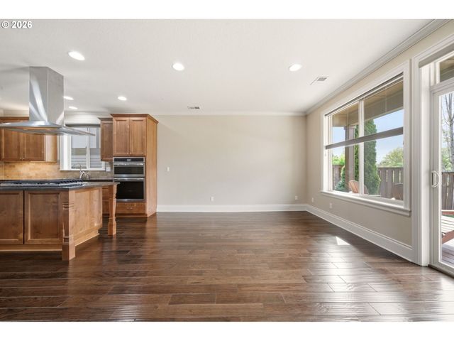 15842 Nw LINDER St, Portland, OR 97229