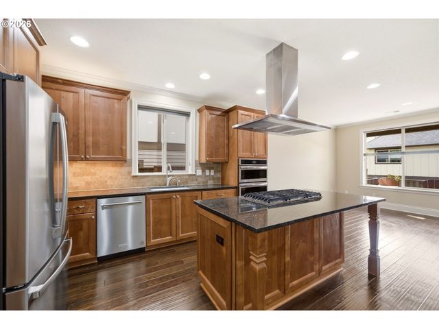 15842 Nw LINDER St, Portland, OR 97229