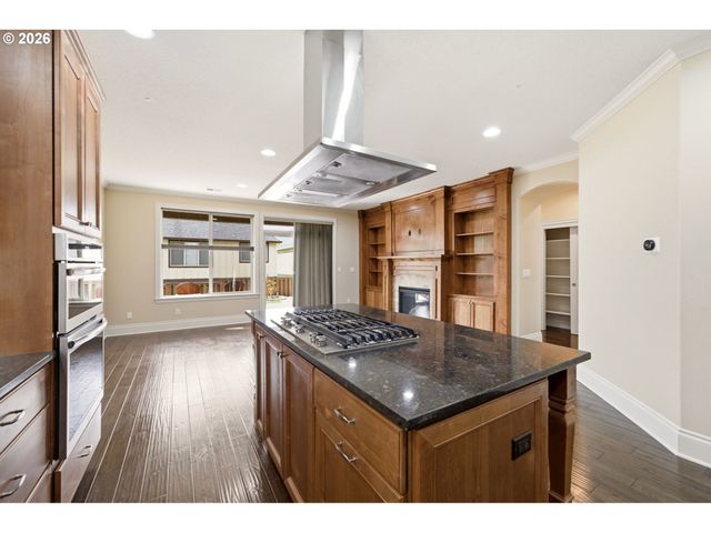 15842 Nw LINDER St, Portland, OR 97229