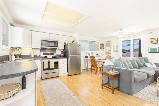 426 Keaniani Street, Kailua, HI 96734