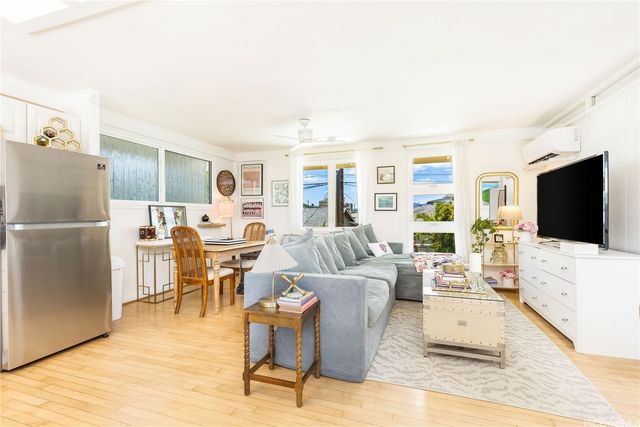 426 Keaniani Street, Kailua, HI 96734