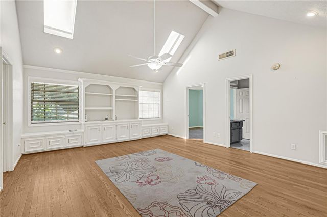 2211 Rockhaven Drive, Houston, TX 77062
